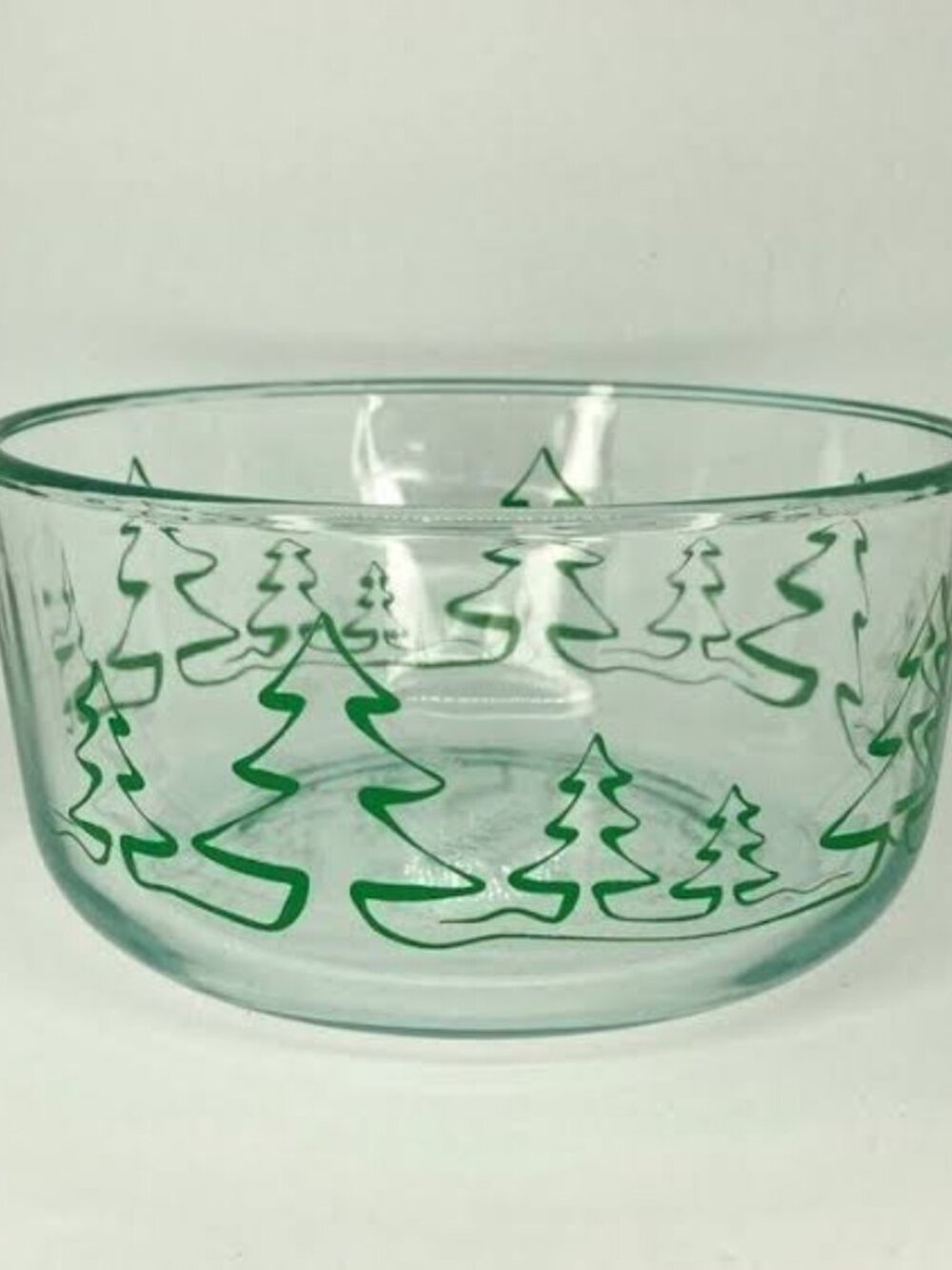 Pyrex Christmas Trees Simply Store 1-Quart Glass Bowl